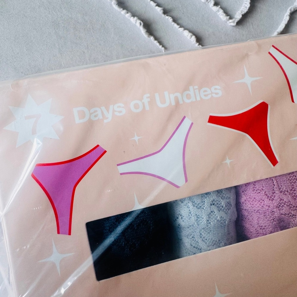 Nordstrom 7 Pack Day of the Week Thong Panties, Size Medium, Multi Color NWT - Picture 6 of 7